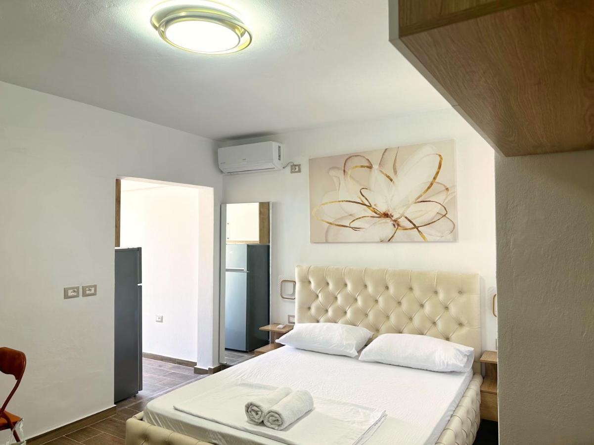 K&T Boulevard Studio Saranda Exterior foto