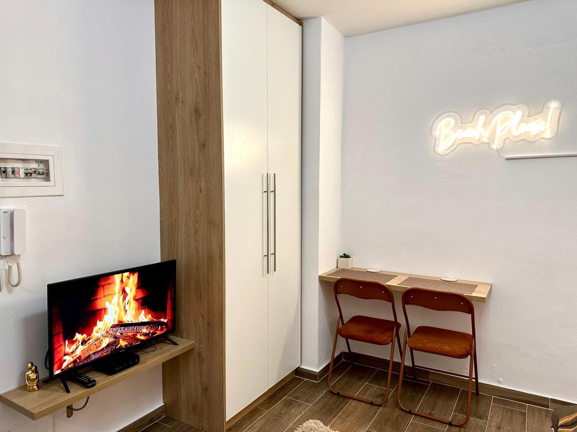 K&T Boulevard Studio Saranda Exterior foto